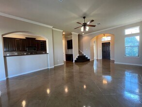 3133 Stallion Dr-Unit -Stallion 3137 in Robinson, TX - Foto de edificio - Building Photo