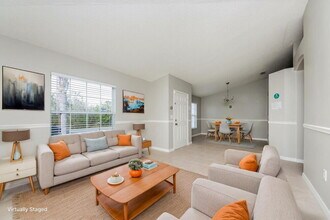 473 Martigues Dr in Kissimmee, FL - Foto de edificio - Building Photo