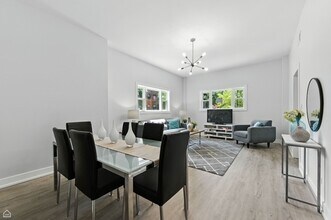 2901 N Sacramento Ave in Chicago, IL - Building Photo - Building Photo