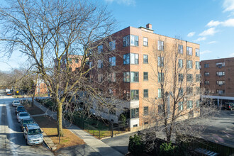 3075 E Cheltenham in Chicago, IL - Building Photo - Primary Photo