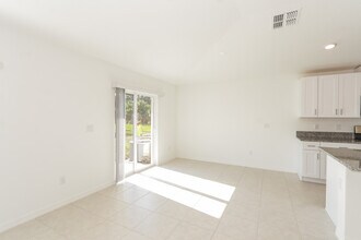 4019 84th Ct E in Palmetto, FL - Building Photo - Building Photo