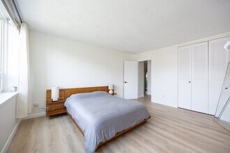 41 Park St, Unit 303 in Brookline, MA - Foto de edificio - Building Photo