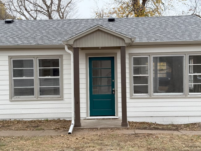 property at 221 N 14th St