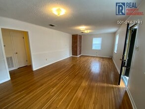 711 W 54th St in North Little Rock, AR - Building Photo - Building Photo