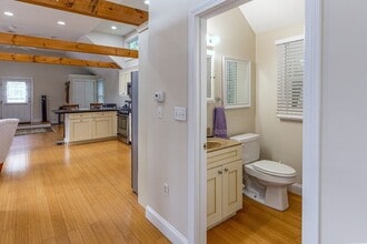 44 Russell St, Unit R in Plymouth, MA - Building Photo - Building Photo