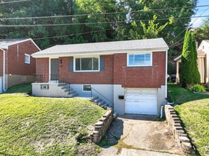 83 Cedar Ave in Pittsburgh, PA - Foto de edificio - Building Photo