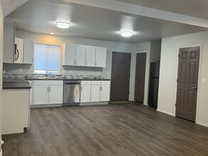 180 Terminal Ave, Unit B in Wenatchee, WA - Building Photo - Building Photo