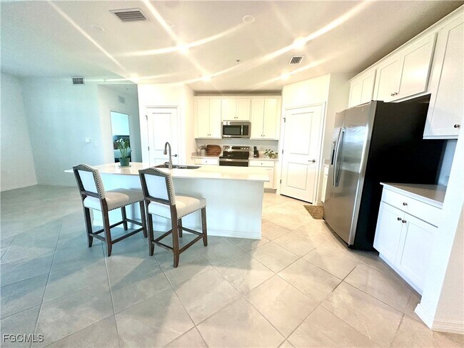 20610 Hazelnut Ct in Lehigh Acres, FL - Building Photo - Building Photo