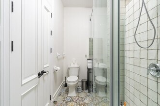 3975 R. Saint-Denis, Unit SI ID1061562P in Montréal, QC - Building Photo - Building Photo