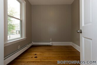 22 Highland Ave in Boston, MA - Building Photo - Building Photo