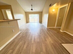 1721 Village Blvd in West Palm Beach, FL - Building Photo - Building Photo