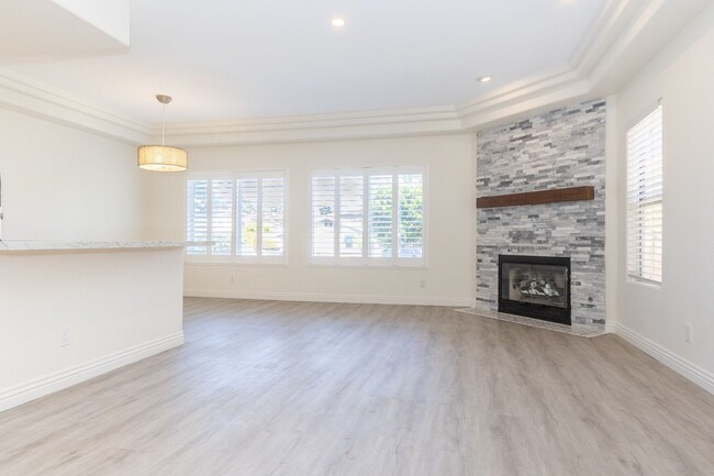 909 Agate St in San Diego, CA - Building Photo - Building Photo