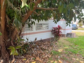 1601 S Lake Reedy Blvd in Frostproof, FL - Building Photo - Building Photo