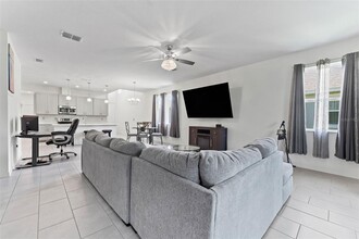 5726 Mezzana Run in Palmetto, FL - Foto de edificio - Building Photo