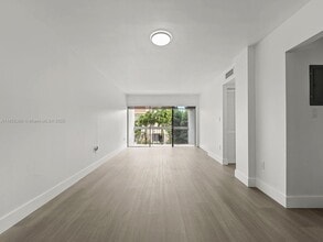 13870 SW 62nd St in Miami, FL - Building Photo - Building Photo