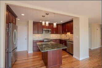 1002 Paradise Rd in Swampscott, MA - Building Photo - Building Photo