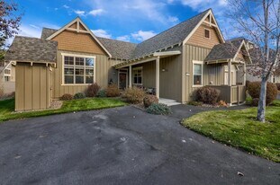 11185 Bunk House Ln in Redmond, OR - Building Photo