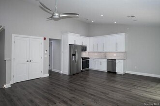 26 Sunlight Walk in Holbrook, NY - Building Photo - Building Photo