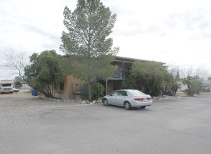 3216-3222 E Bermuda St in Tucson, AZ - Building Photo - Building Photo