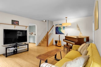 2765 E 18th Ave in Eugene, OR - Foto de edificio - Building Photo