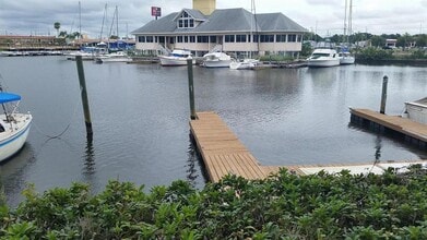 4939 Floramar Terrace in New Port Richey, FL - Building Photo - Building Photo