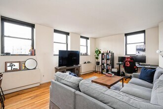 80 Park Ave in Hoboken, NJ - Building Photo - Building Photo