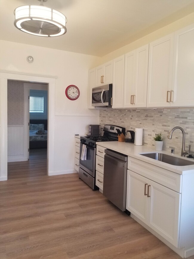 135 E Reed St, Unit 135, Unit 135