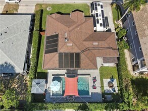 10990 Goodwin St in Bonita Springs, FL - Foto de edificio - Building Photo