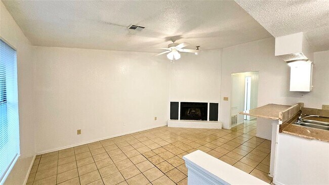 6108 SE 46th St in Oklahoma City, OK - Building Photo - Building Photo