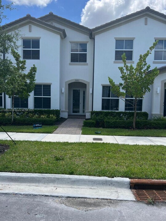 26413 SW 149th Ave in Naranja, FL - Building Photo