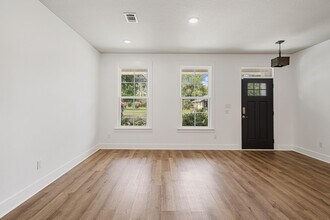 1200 N F St in Pensacola, FL - Building Photo - Building Photo