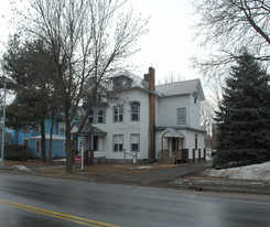 493 Glen St Apartments