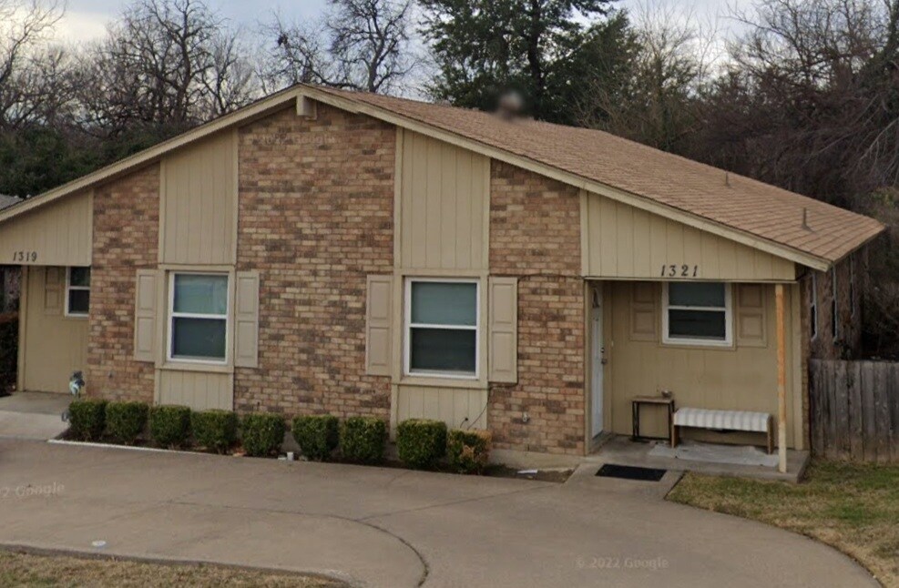 1319 Quail Trl in Fort Worth, TX - Building Photo