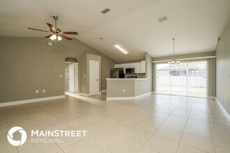 2701 36th St SW in Lehigh Acres, FL - Foto de edificio - Building Photo