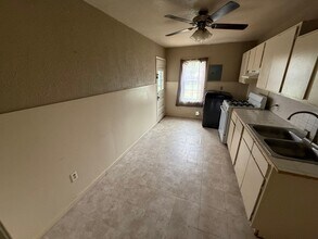 2416 31st St in Lubbock, TX - Building Photo - Building Photo