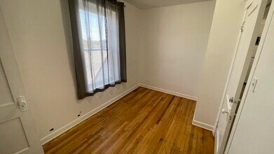 3737 N Kilpatrick Ave in Chicago, IL - Building Photo - Building Photo