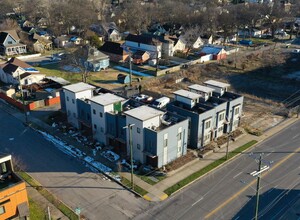 84 Evanston Ave in Nashville, TN - Foto de edificio - Building Photo