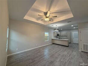 804 Dove Ave, Unit 5 in Edinburg, TX - Building Photo - Building Photo