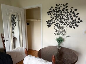 102 E Buena Vista Ave in Orange, CA - Building Photo - Building Photo