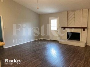 3225 Amber Dr S in Fort Worth, TX - Building Photo - Building Photo