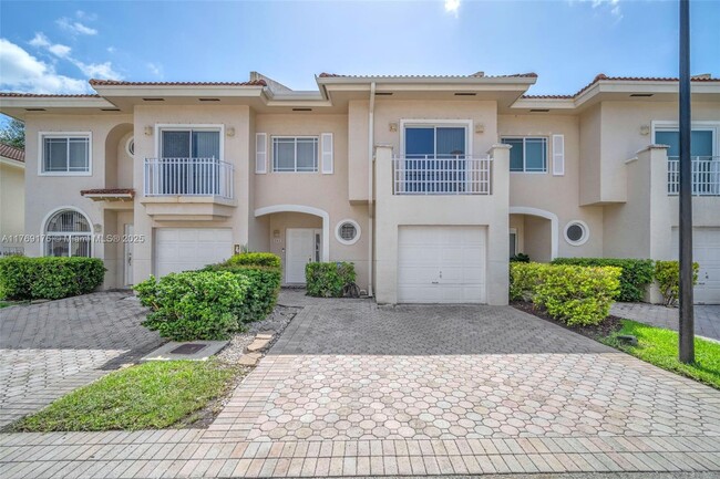10160 SW 88th St in Miami, FL - Building Photo - Building Photo