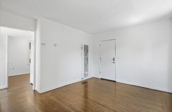 1551 St Charles St in Alameda, CA - Building Photo - Building Photo