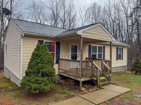 310 Gold Mine Rd in Palmyra, VA - Building Photo