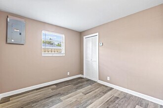 3717 Pinewood Ave in West Palm Beach, FL - Building Photo - Building Photo