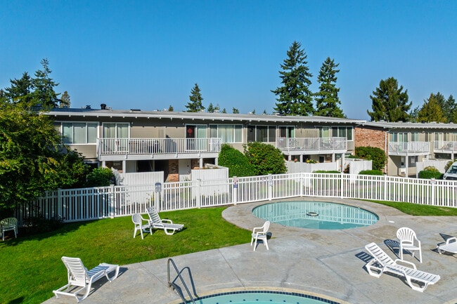 5934-5938 123rd Ave SE in Bellevue, WA - Building Photo - Building Photo