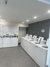 5811 Tujunga Ave-Unit -216 in Los Angeles, CA - Building Photo - Building Photo