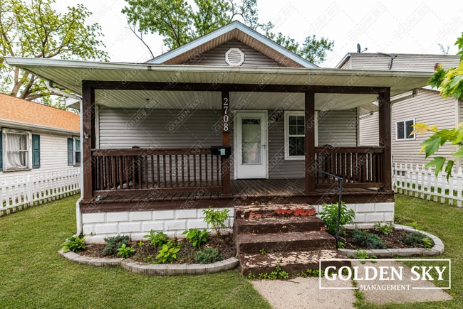 property at 2708 S Mulberry St