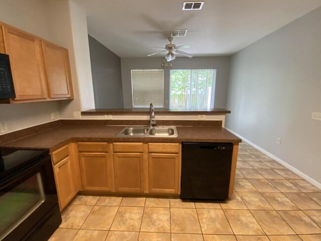 2654 Mayaguana St in Kissimmee, FL - Building Photo - Building Photo