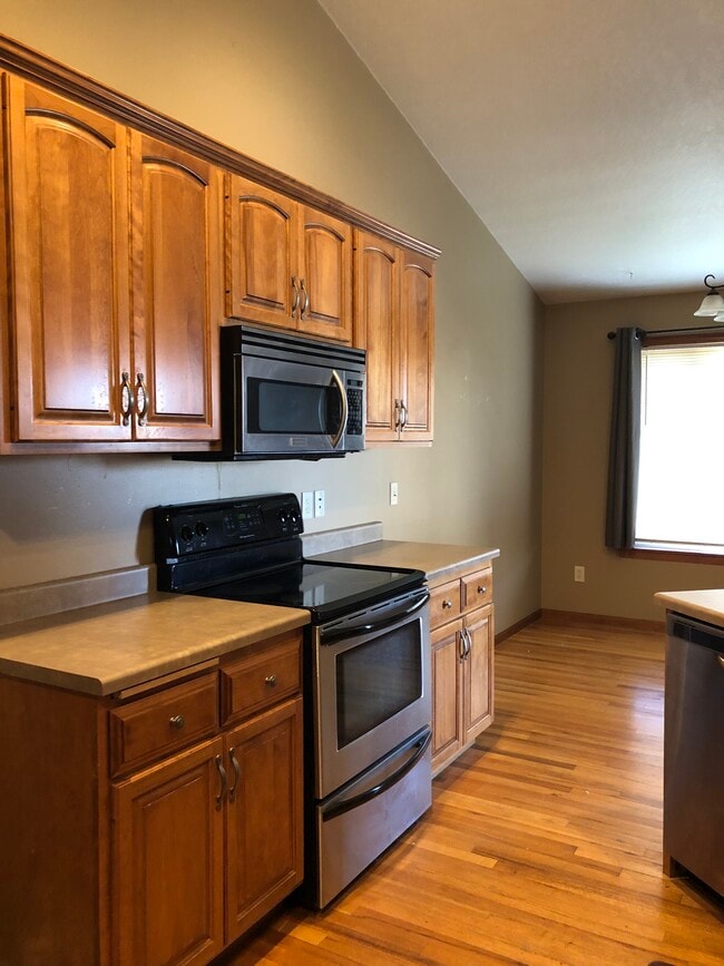 property at 911 N Bahnson Ave