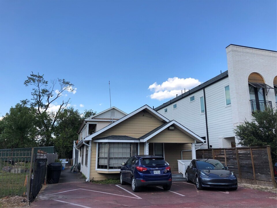 543 W 27th St in Houston, TX - Building Photo